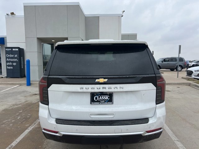 Used 2025 Chevrolet Suburban LS image 4