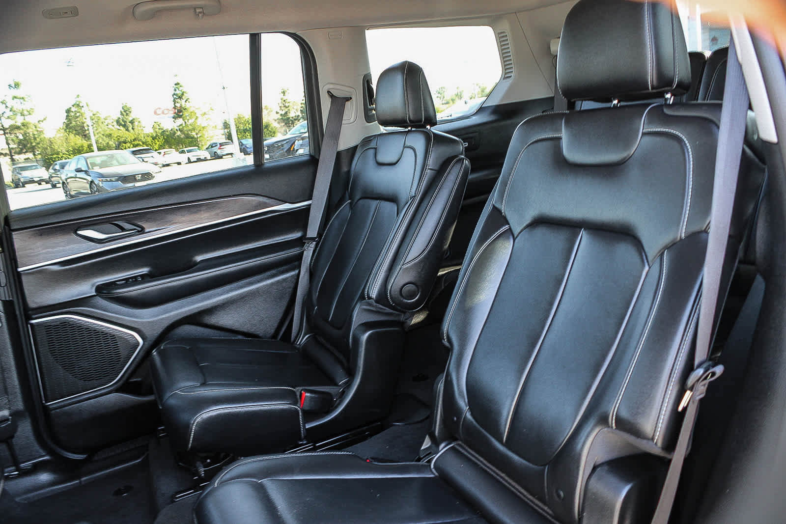 Used 2022 Jeep Grand Cherokee L Limited AWD/4WD image 18