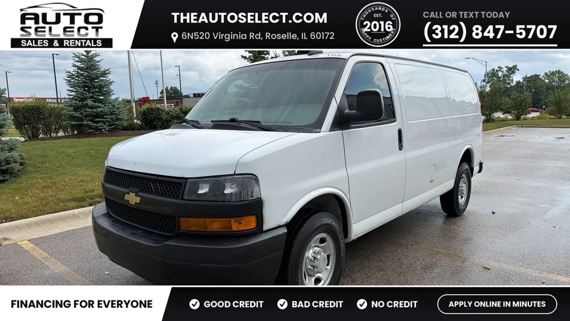 Used 2021 Chevrolet Express 3500 w/ Driver Convenience Package RWD image 1