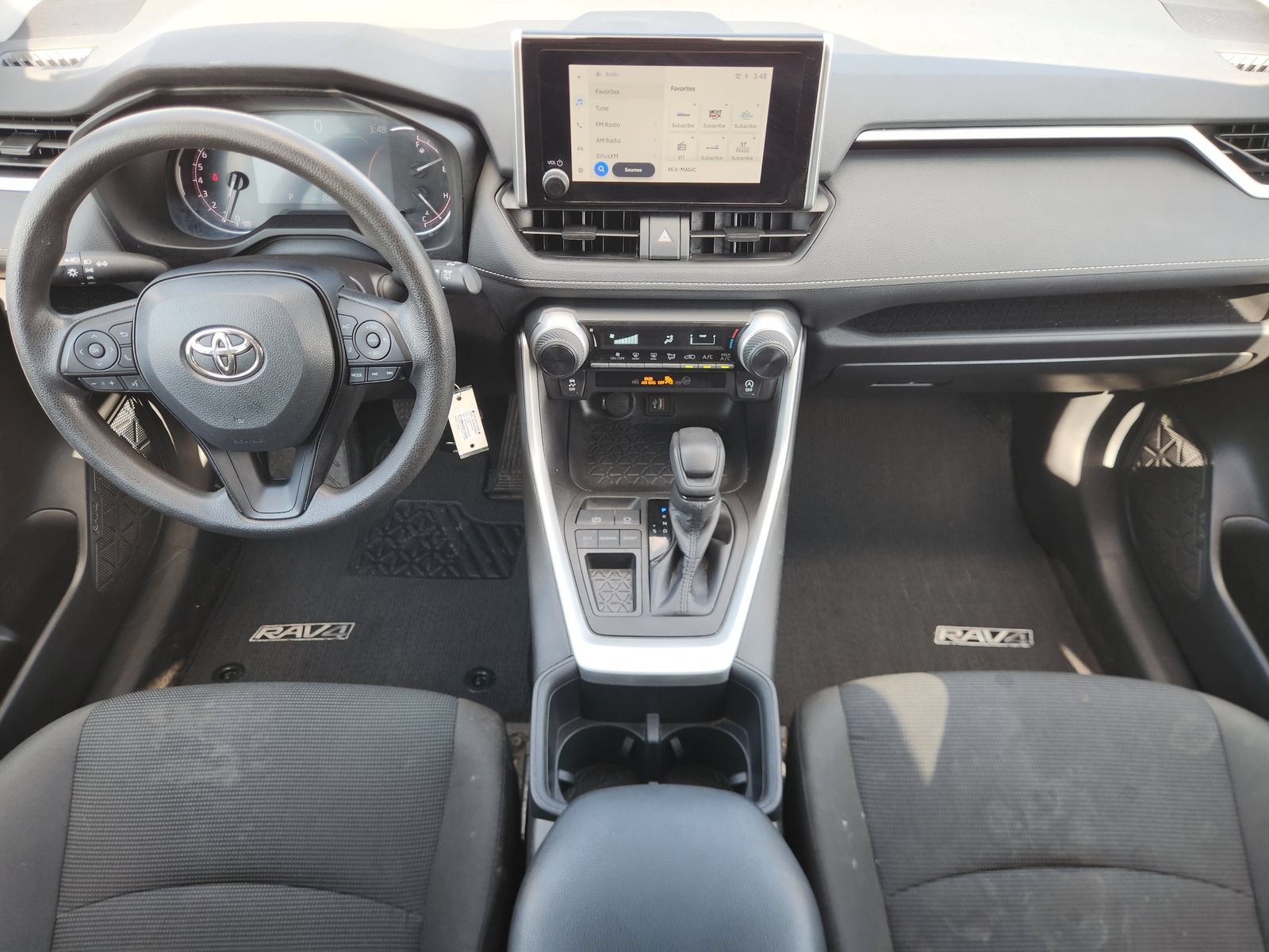 Used 2024 Toyota RAV4 LE FWD image 30