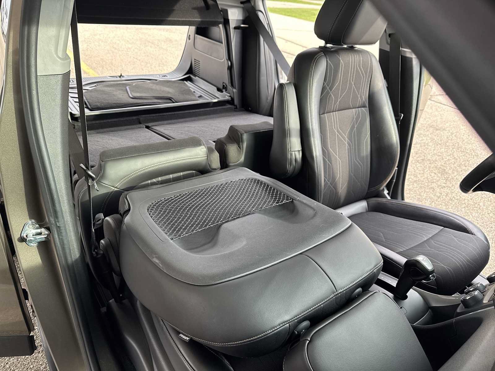 Certified 2020 Chevrolet Trax LT w/ LT Convenience Package FWD image 33