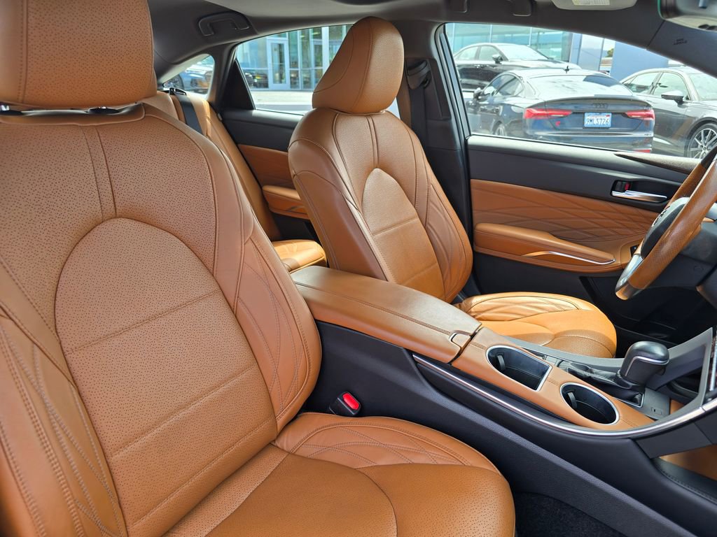 Used 2019 Toyota Avalon Limited w/ Advanced Safety Package FWD image 12