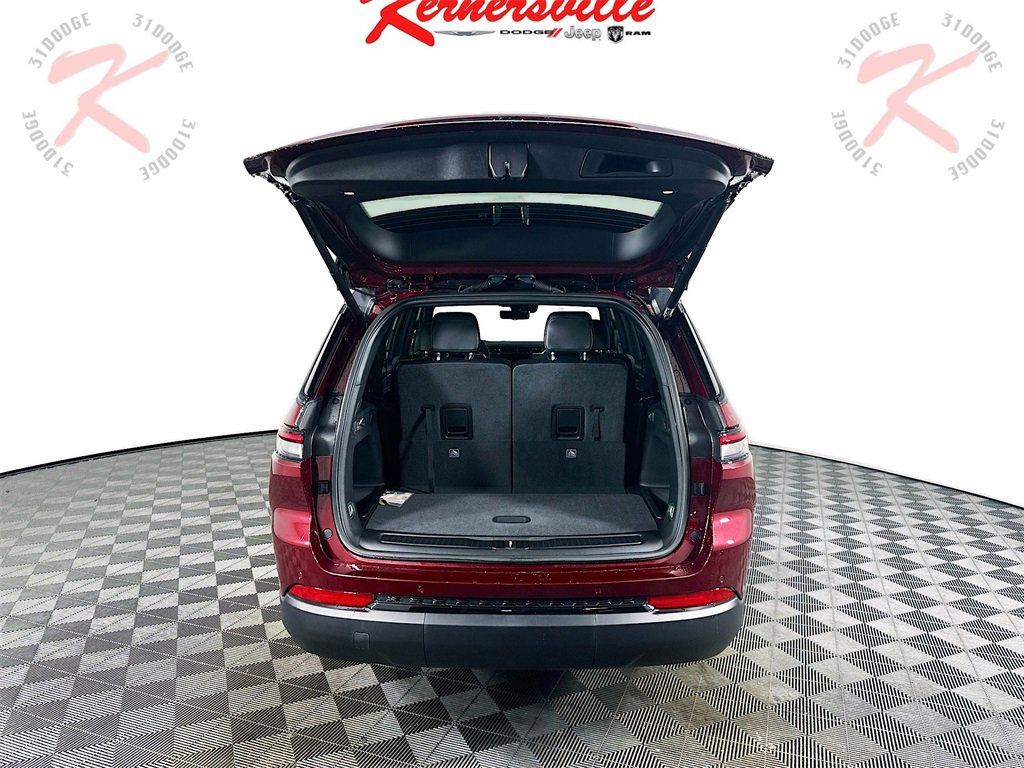 New 2025 Jeep Grand Cherokee L Limited image 16