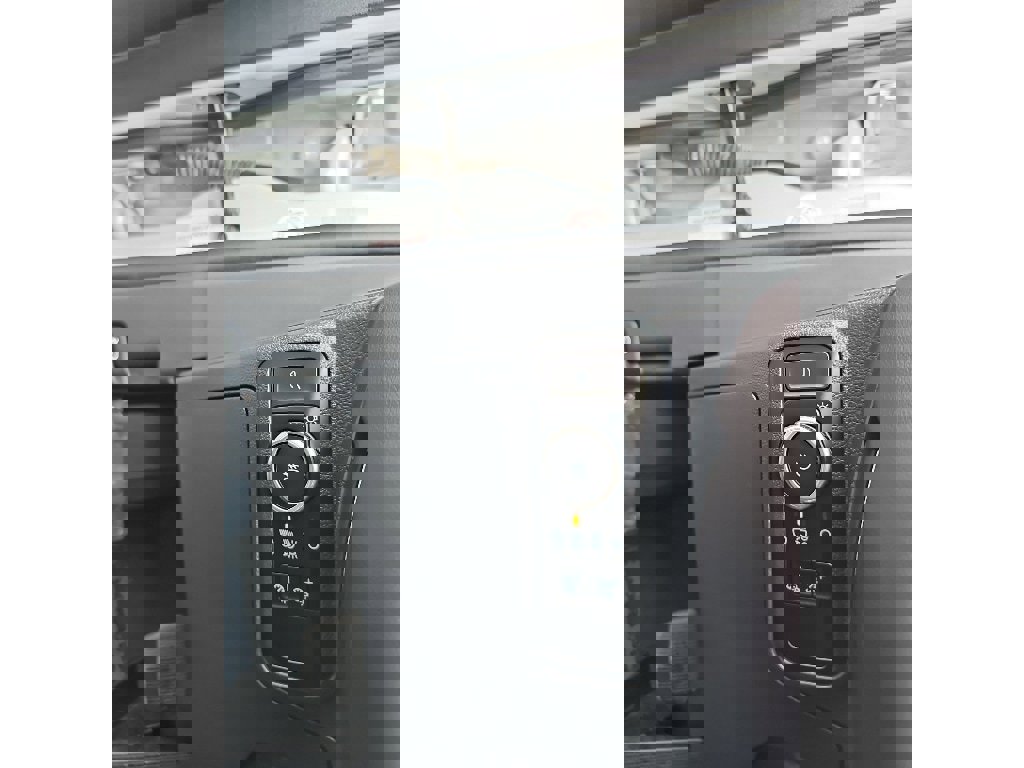 Used 2025 Ford Explorer Platinum w/ LUX Leather Package image 11