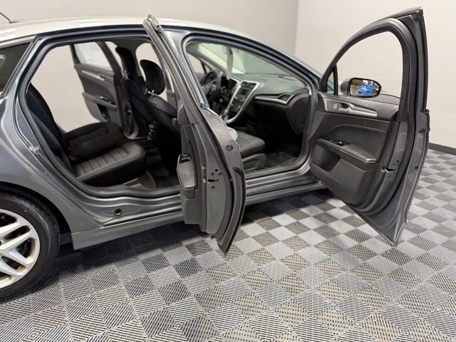 Used 2014 Ford Fusion SE FWD image 21