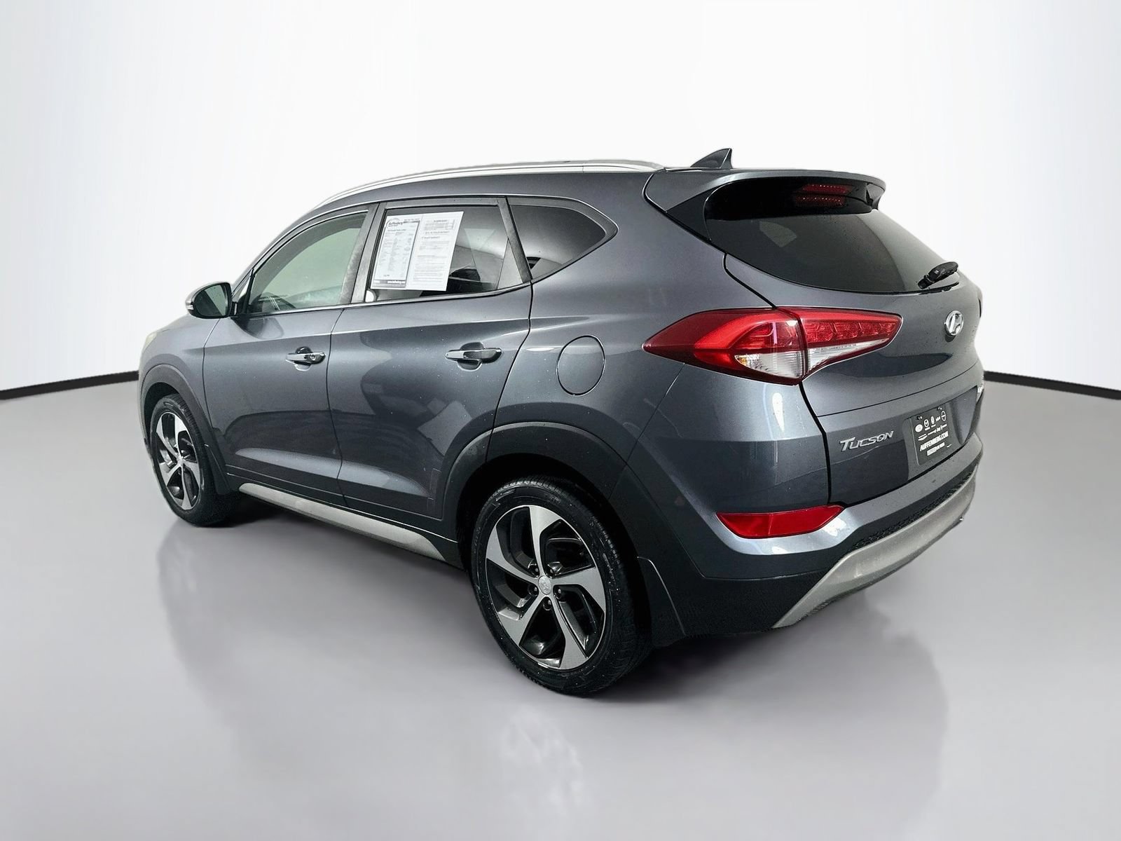 Used 2018 Hyundai Tucson Limited w/ Cargo Package FWD image 5