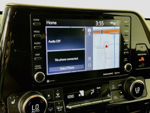 Certified 2021 Toyota Highlander XLE FWD image 17
