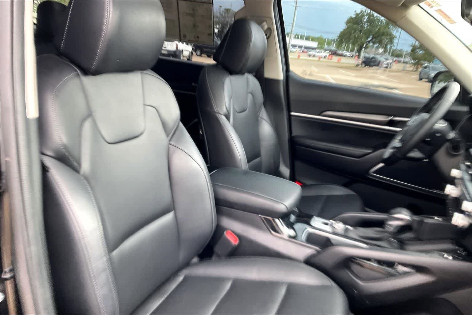 Used 2022 Kia Telluride S FWD image 11