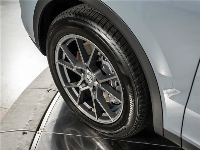 New 2026 Porsche Cayenne Coupe AWD/4WD image 15