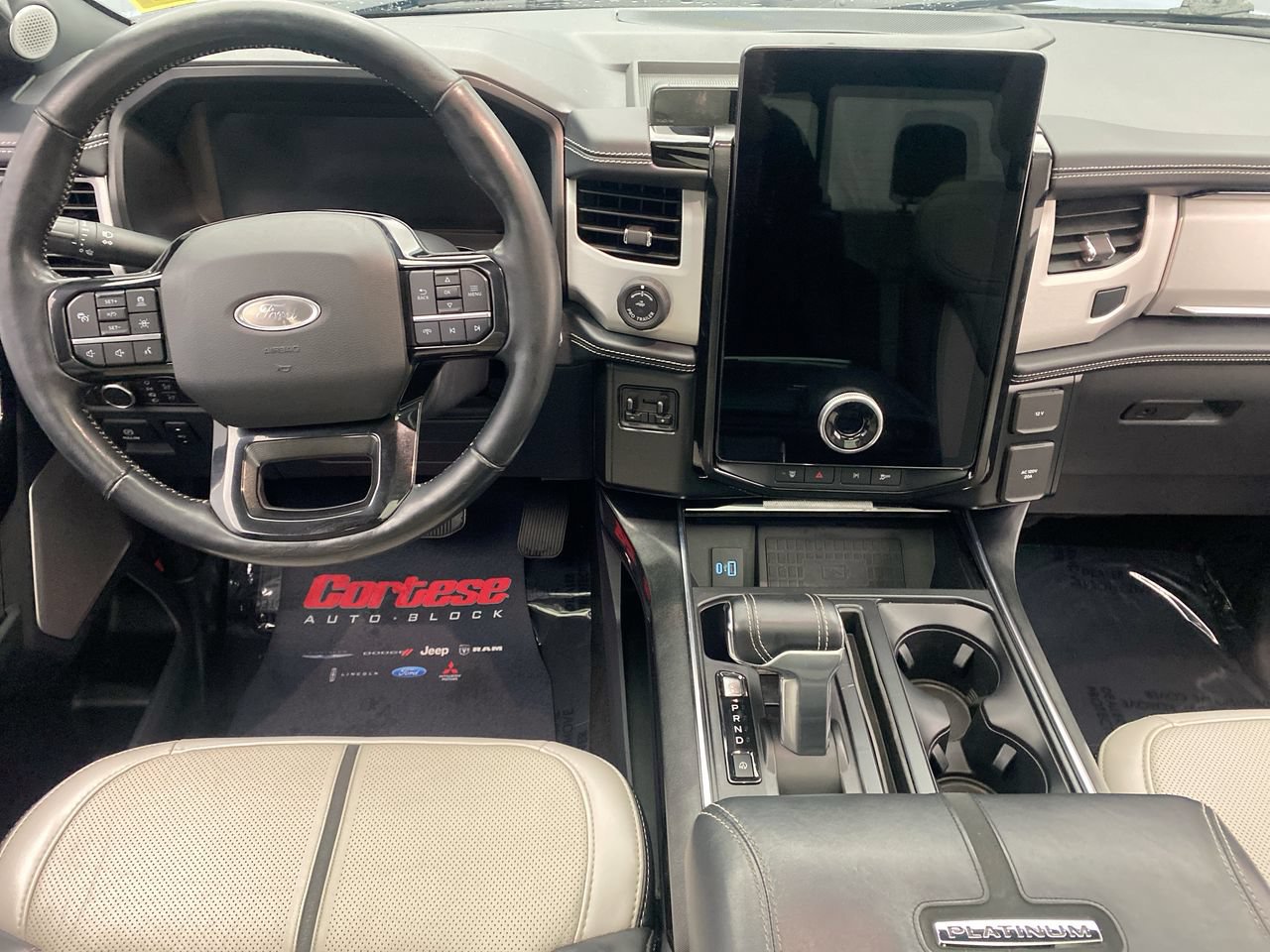 Used 2022 Ford F150 Lightning Platinum AWD/4WD image 15