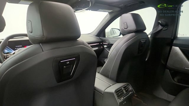 Used 2024 BMW 530i w/ Premium Package RWD image 46