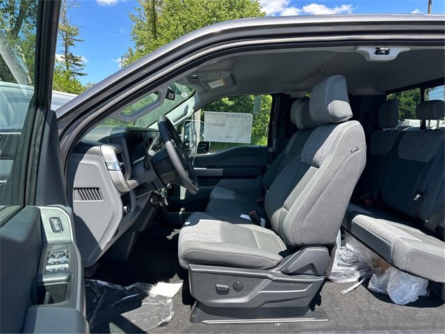 New 2025 Ford F350 XLT w/ FX4 Off-Road Package image 9