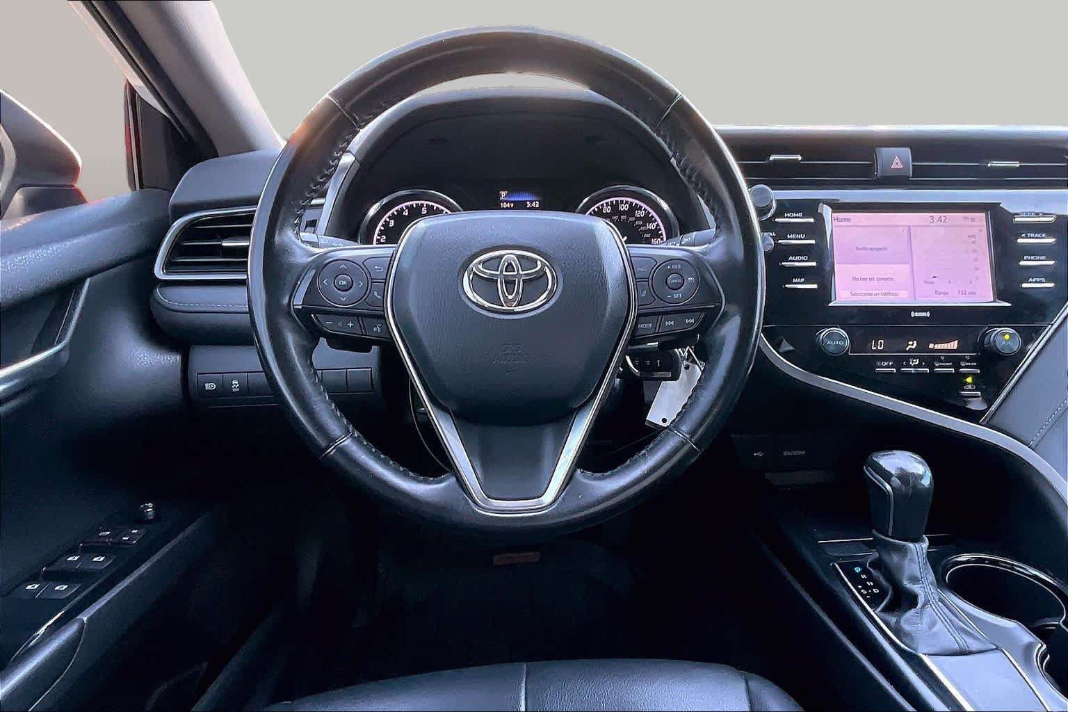 Used 2020 Toyota Camry SE FWD image 5