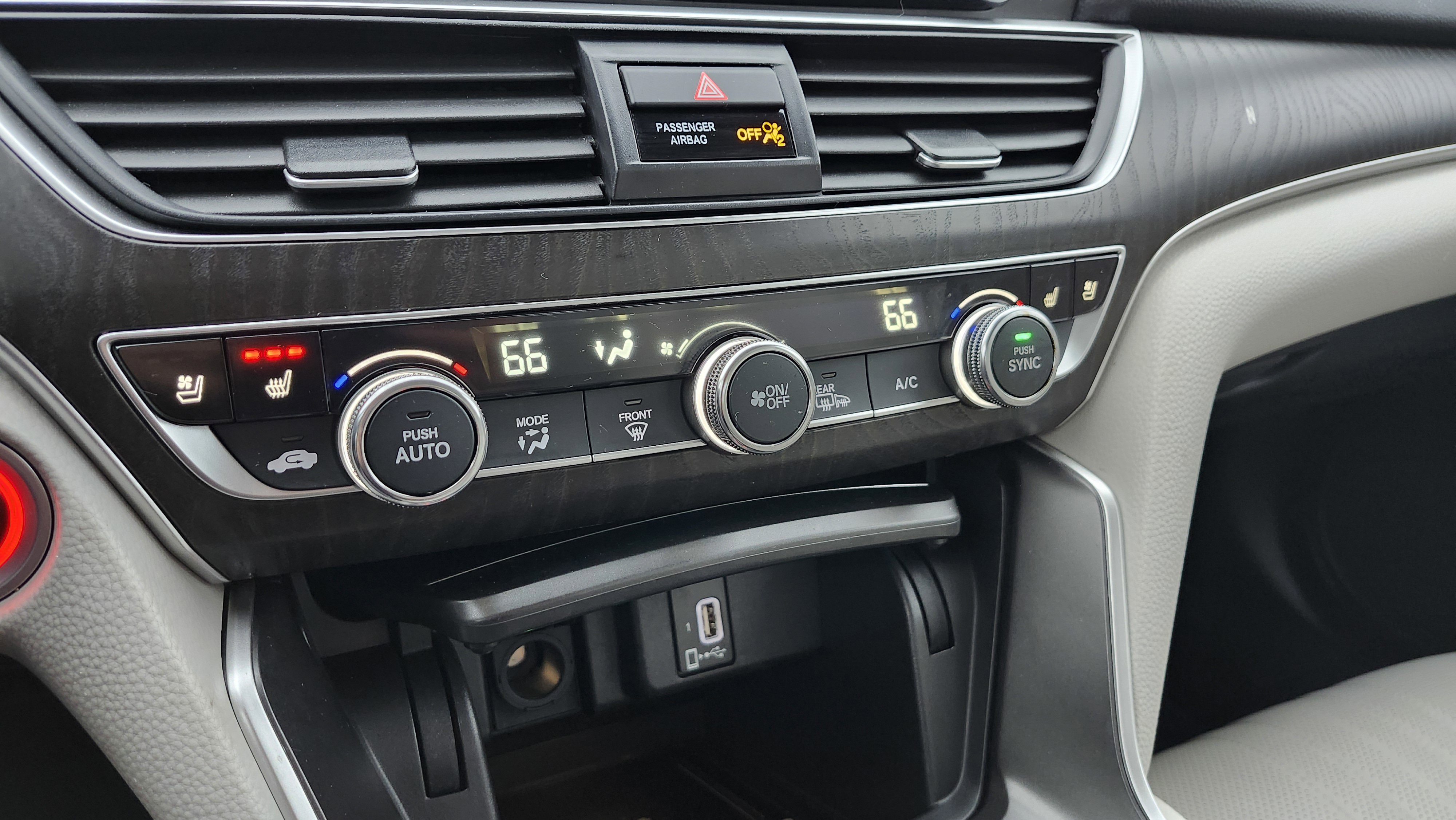 Used 2020 Honda Accord Touring image 36