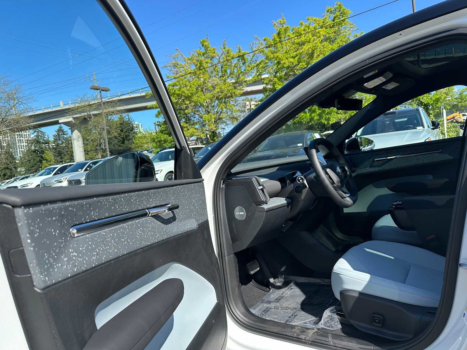 New 2026 Volvo EX30 Ultra w/ Protection Package Premier AWD/4WD image 20