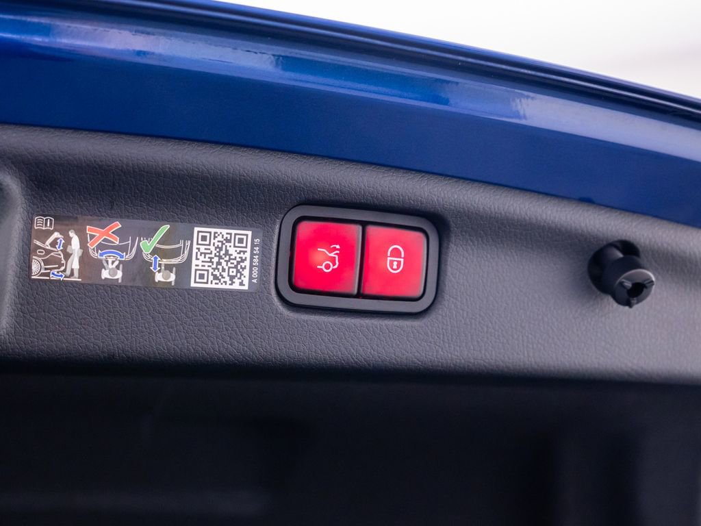 Used 2024 Mercedes-Benz C 300 4MATIC Sedan image 38