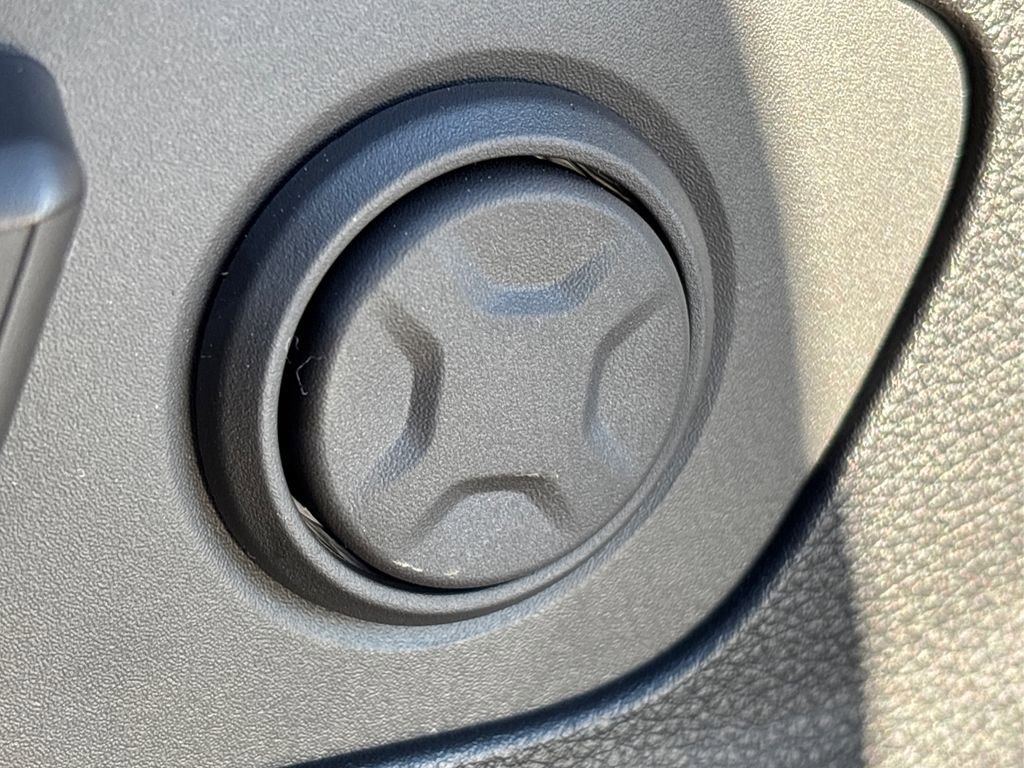 New 2026 Kia Carnival EX image 13