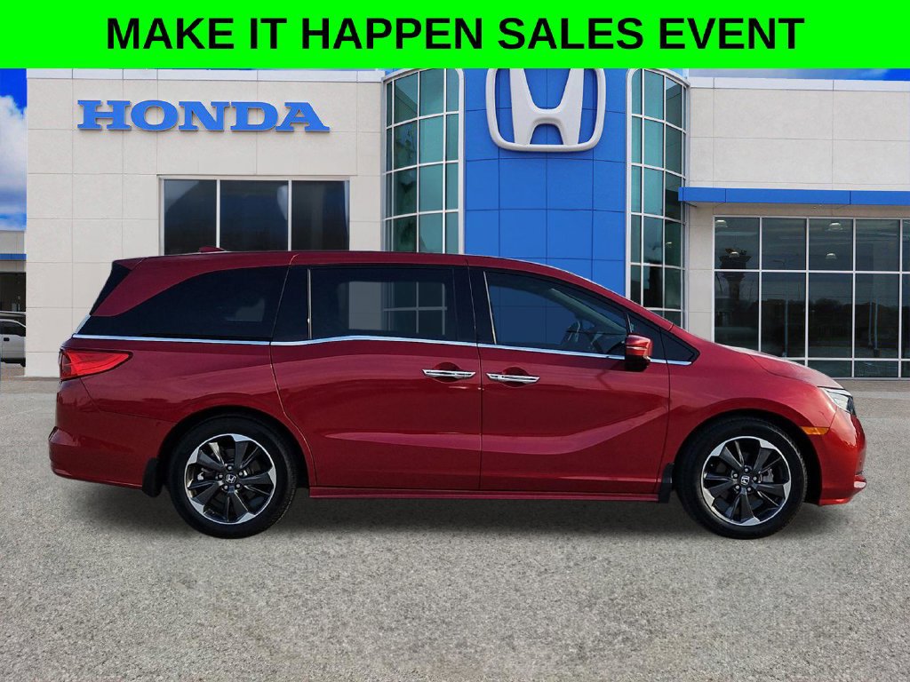 Used 2023 Honda Odyssey Elite image 2