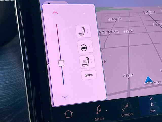 Used 2025 Jeep Grand Cherokee Limited w/ Luxury Tech Group II image 28