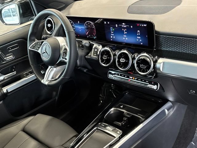 Certified 2026 Mercedes-Benz GLB 250 4MATIC image 36