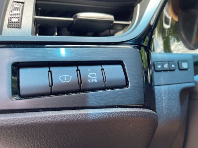 Used 2023 Lexus ES 300h Ultra Luxury w/ Accessory Package (Z1) FWD image 31