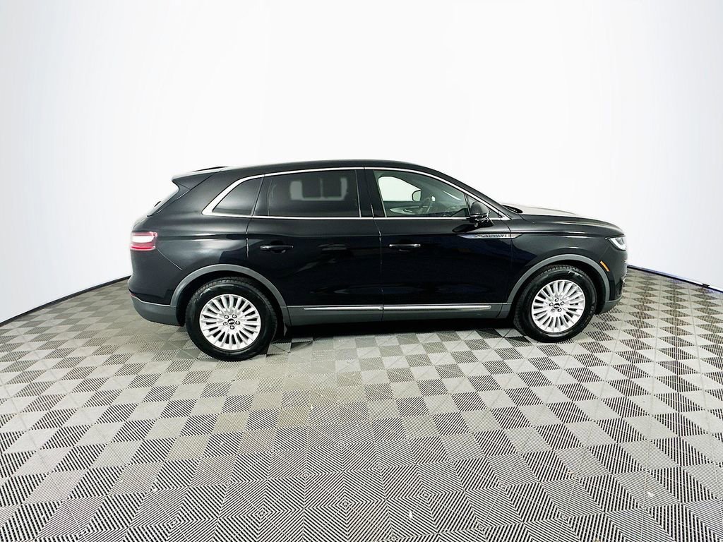 Used 2019 Lincoln Nautilus FWD image 10