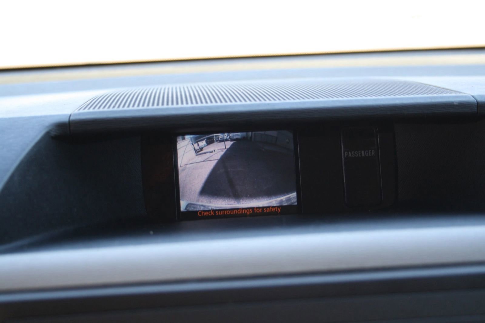 Used 2014 Toyota Sienna LE FWD image 24