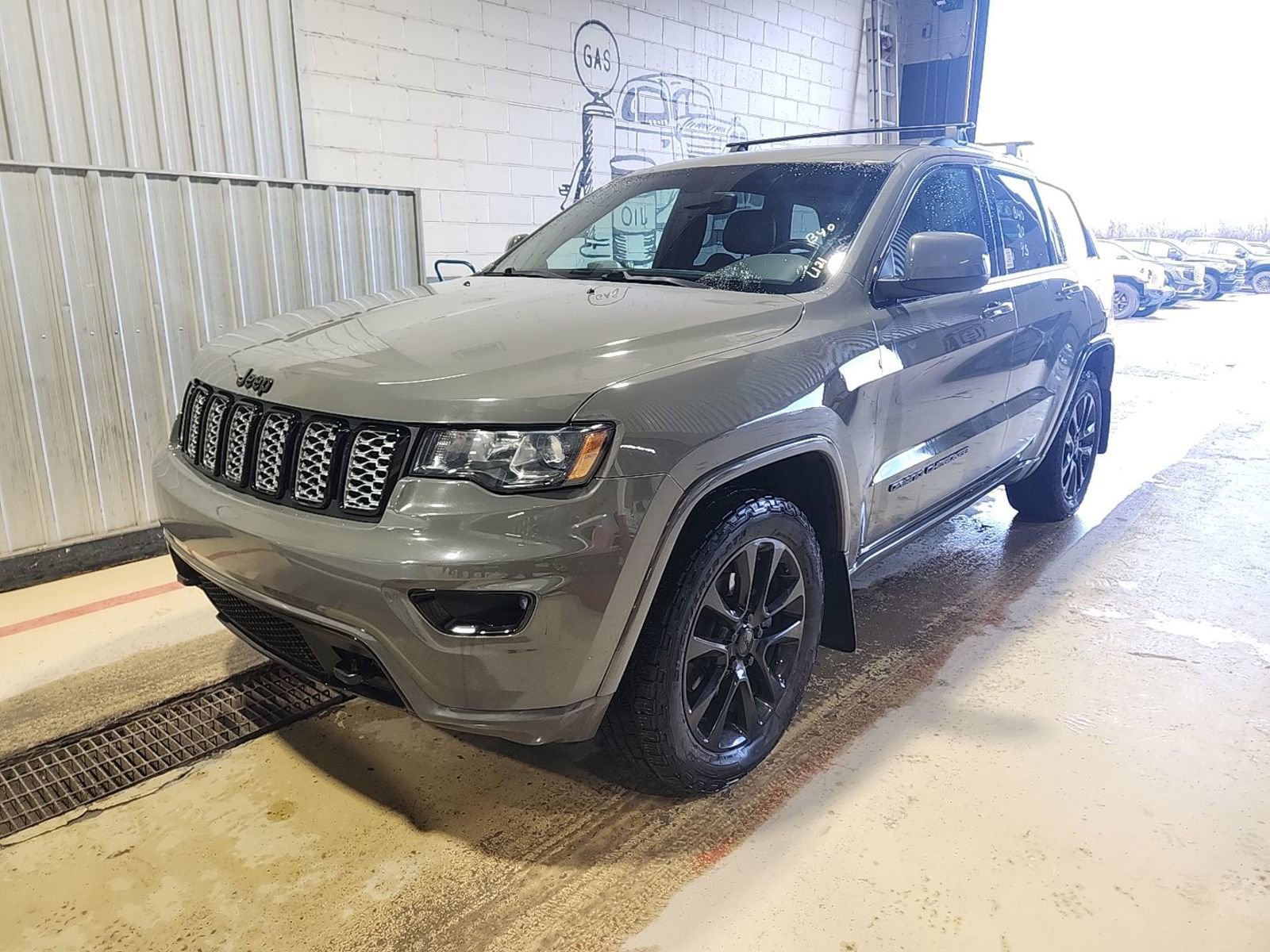 Used 2020 Jeep Grand Cherokee Altitude