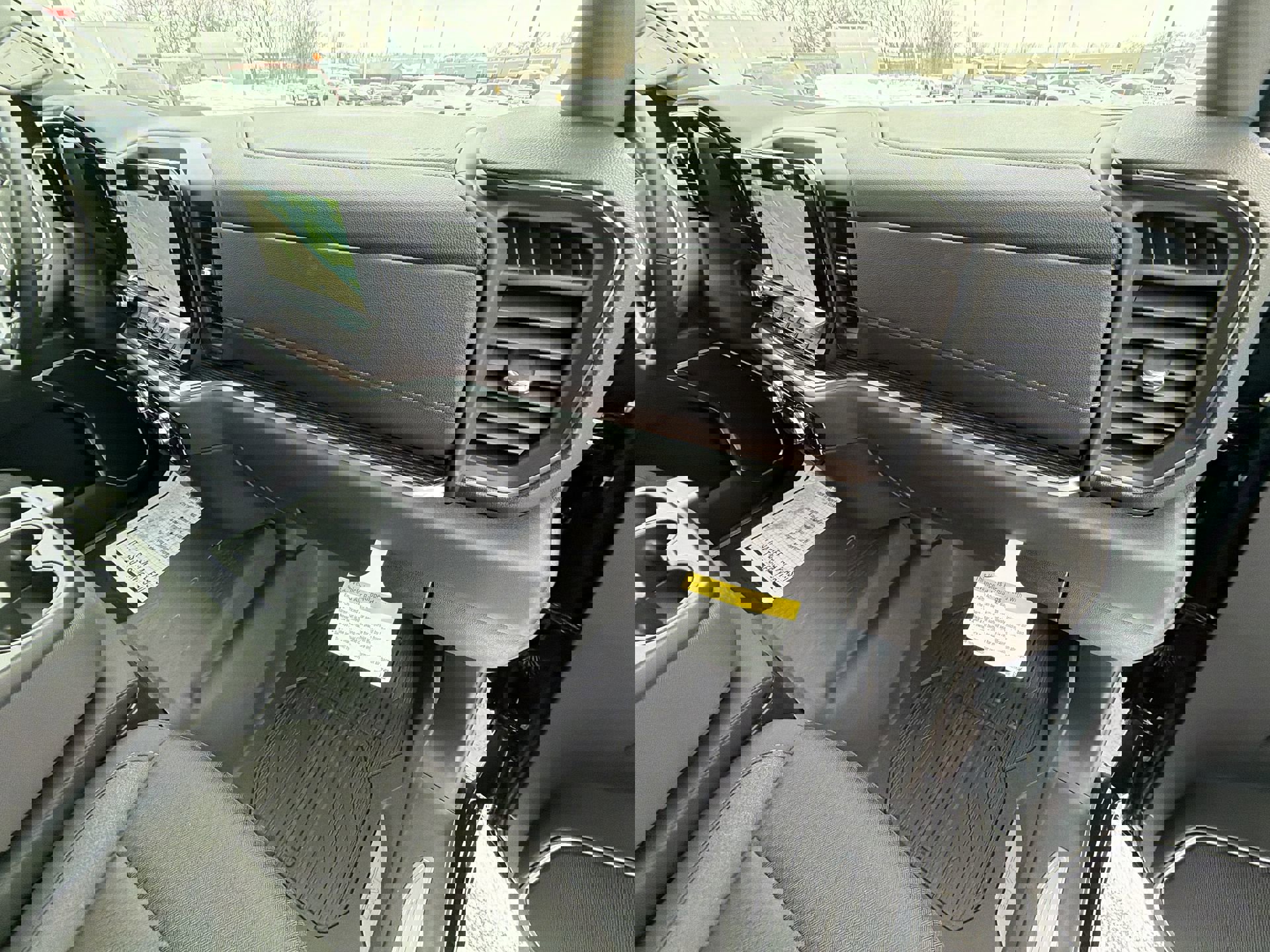 New 2026 GMC Sierra 1500 SLE image 27