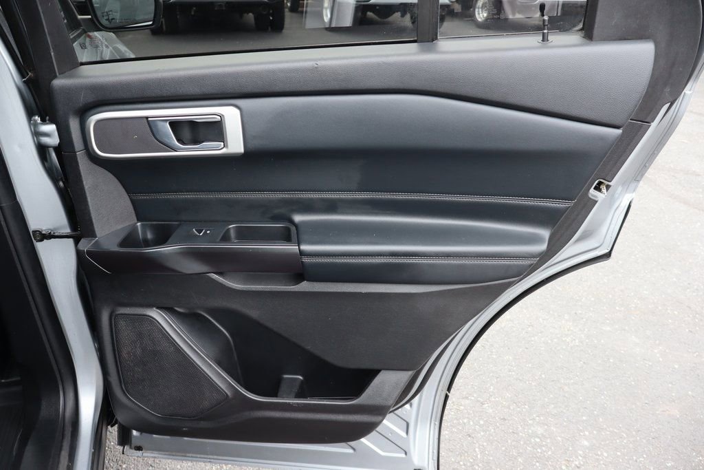 Used 2020 Ford Explorer XLT w/ Equipment Group 202A image 32