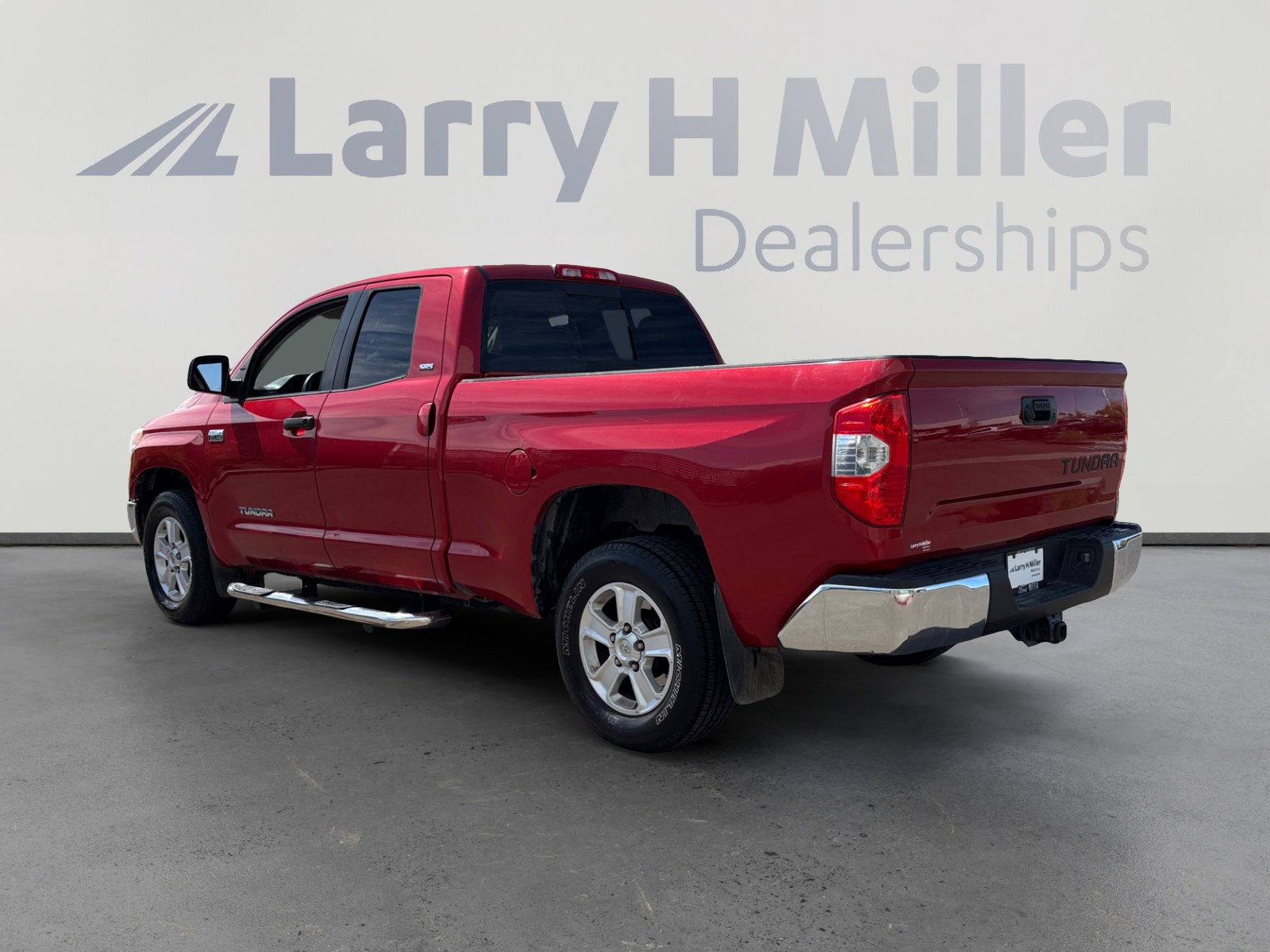 Used 2015 Toyota Tundra SR5 image 3