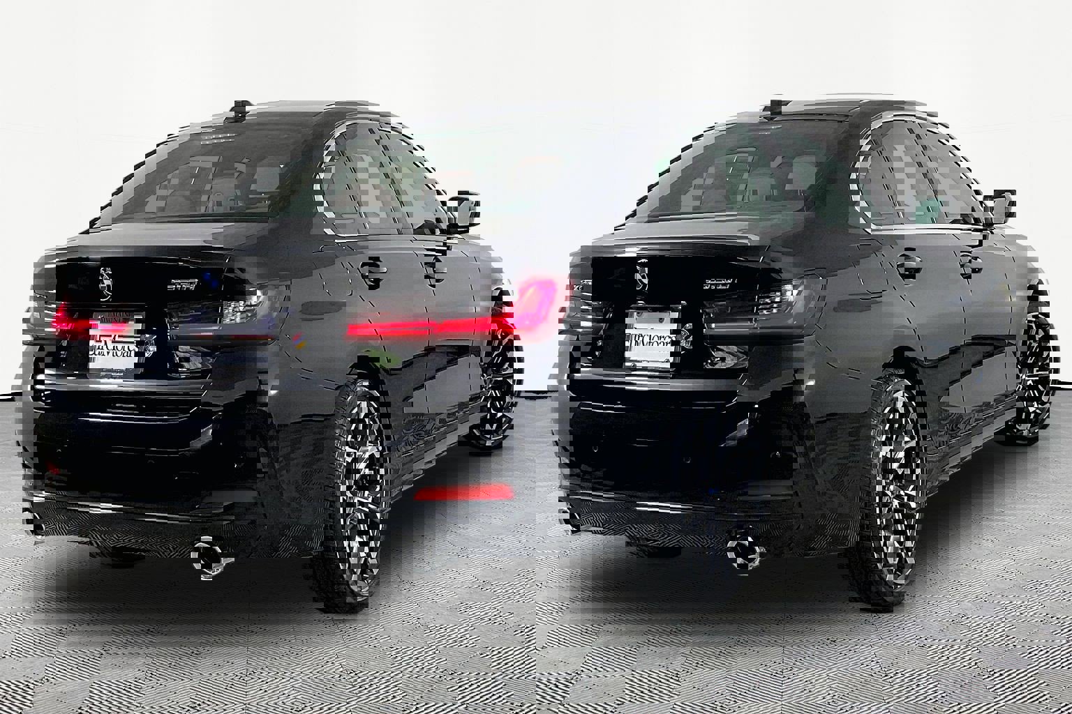 Certified 2025 BMW 330i xDrive Sedan w/ Premium Package image 8