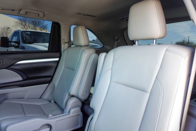 Used 2017 Toyota Highlander XLE image 26