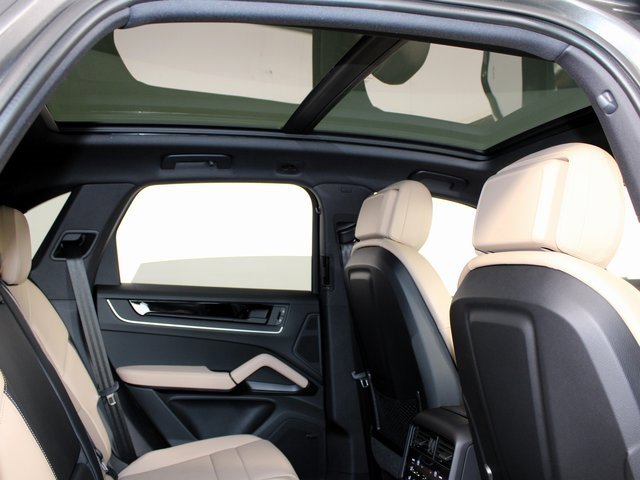 New 2025 Porsche Cayenne image 23