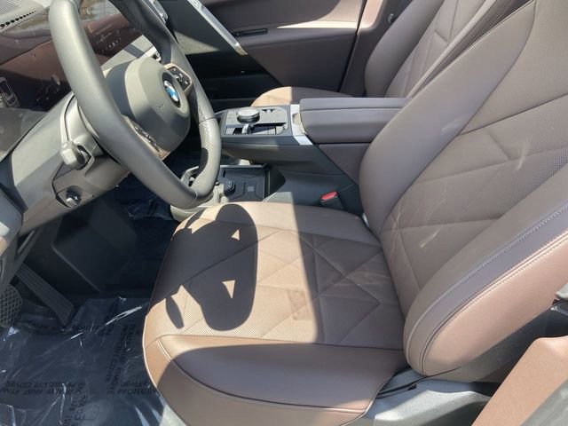 Used 2026 BMW iX xDrive45 w/ Premium Package image 19
