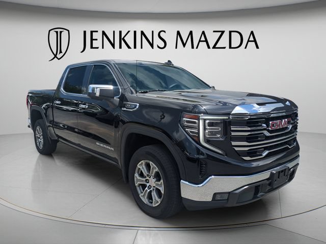 Used 2025 GMC Sierra 1500 SLT RWD image 2