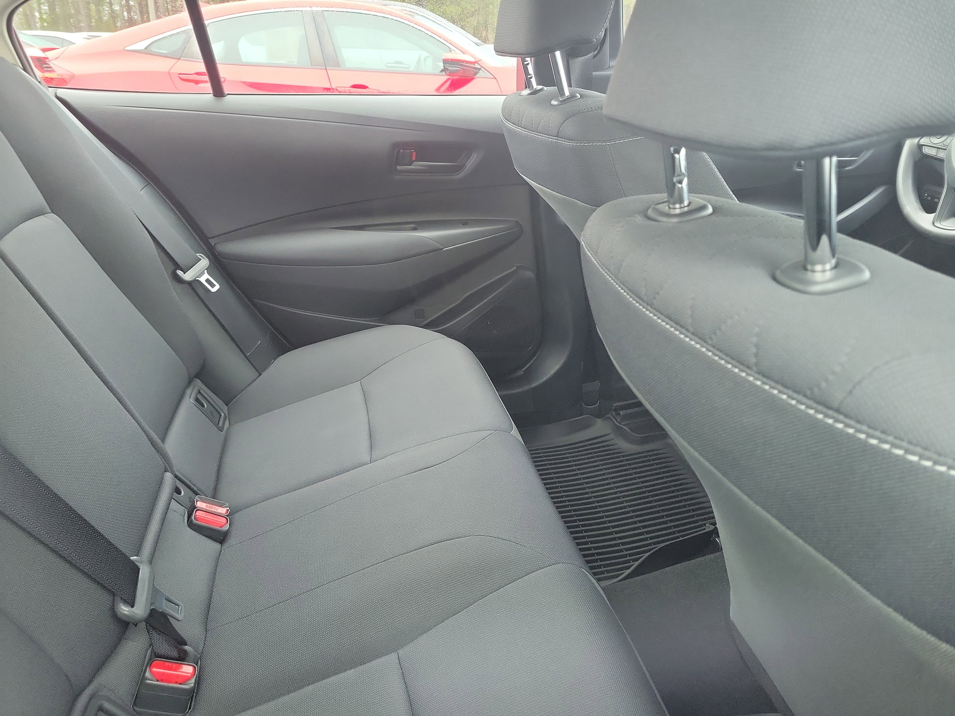 Used 2025 Toyota Corolla LE image 9