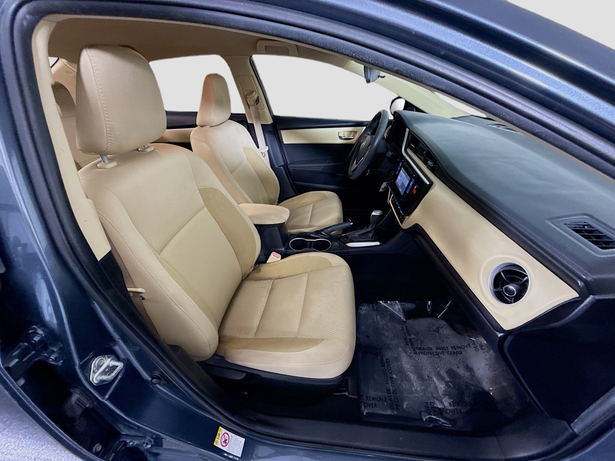 Used 2018 Toyota Corolla LE FWD image 28