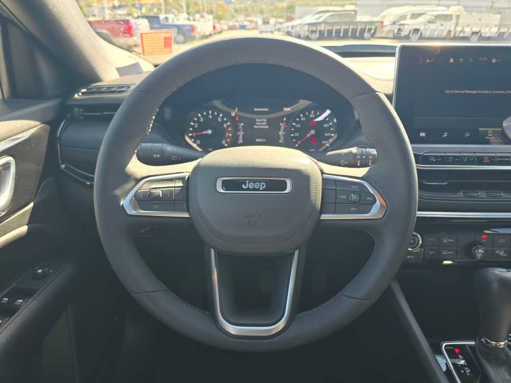 Used 2025 Jeep Compass Latitude w/ Altitude Special Edition AWD/4WD image 11