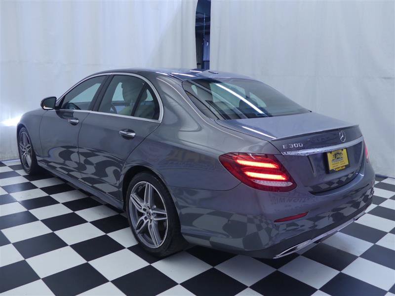 Used 2019 Mercedes-Benz E 300 image 5
