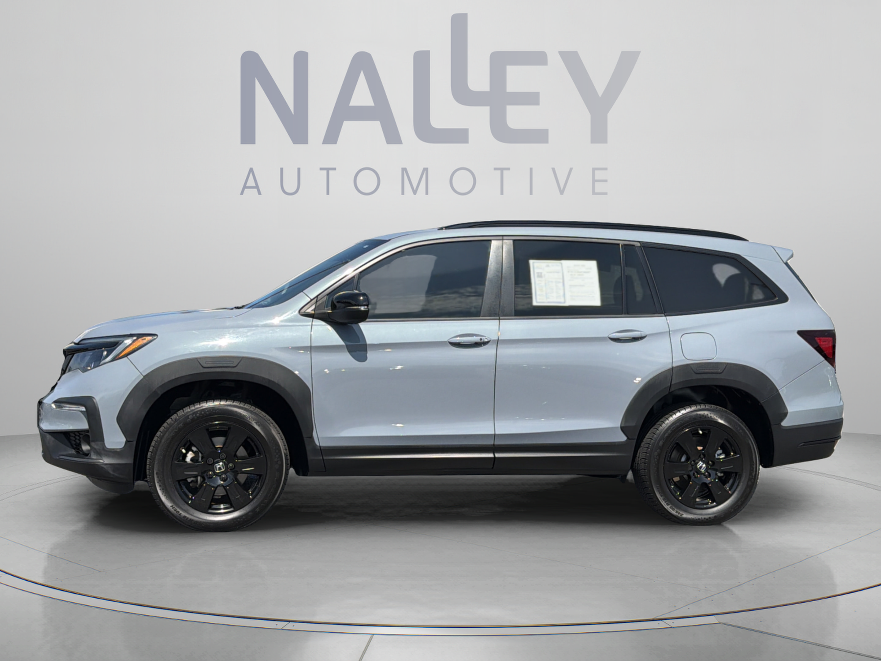 Used 2022 Honda Pilot TrailSport image 2