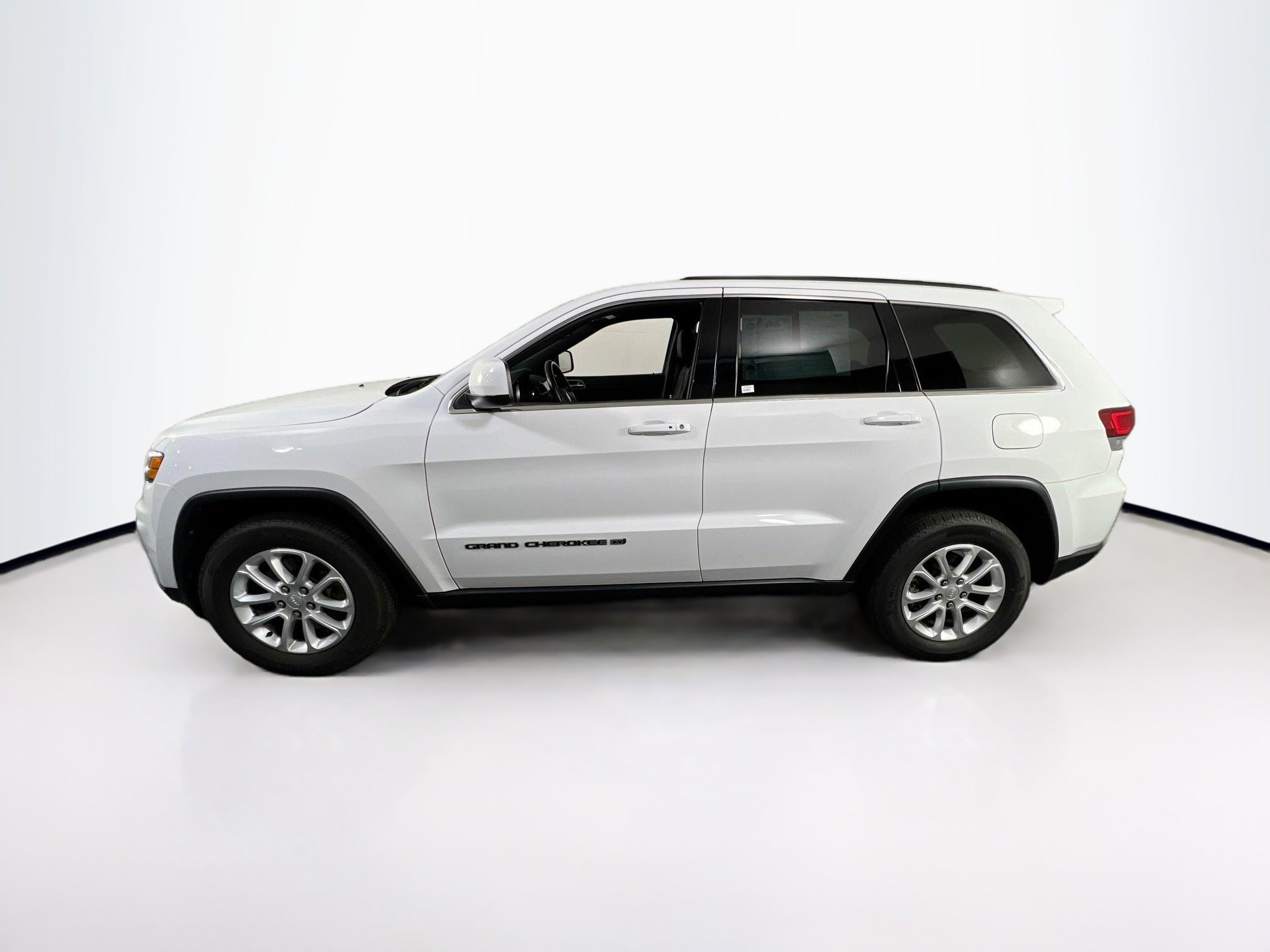 Used 2022 Jeep Grand Cherokee Laredo X image 8