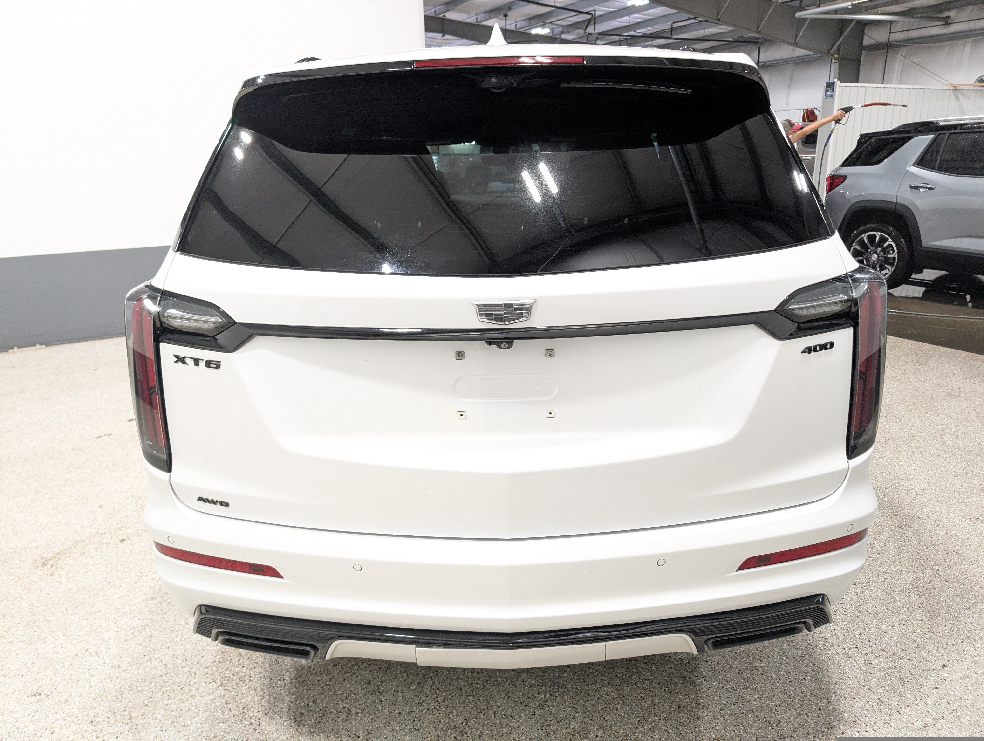 Used 2024 Cadillac XT6 Sport w/ LPO, ONYX Package AWD/4WD image 4
