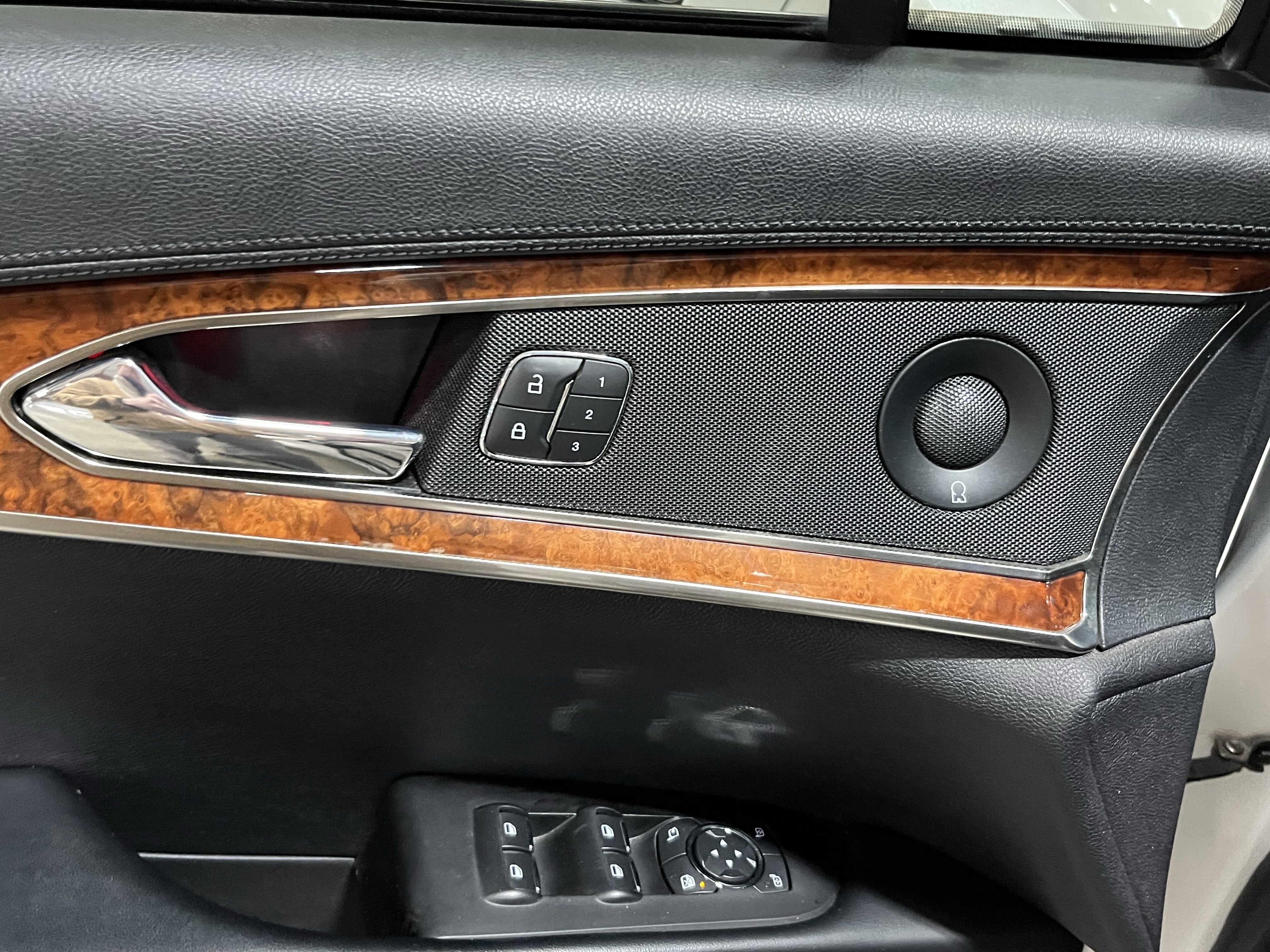 Used 2019 Lincoln Nautilus Reserve image 20