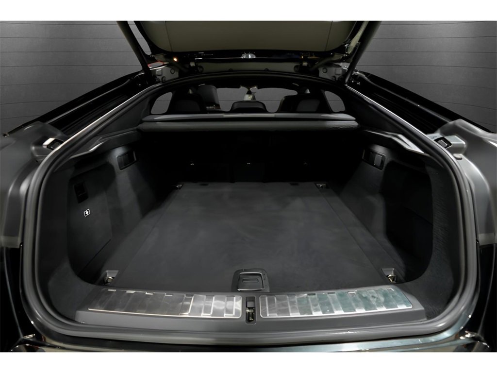 Used 2021 BMW X6 M50i w/ Executive Package image 40