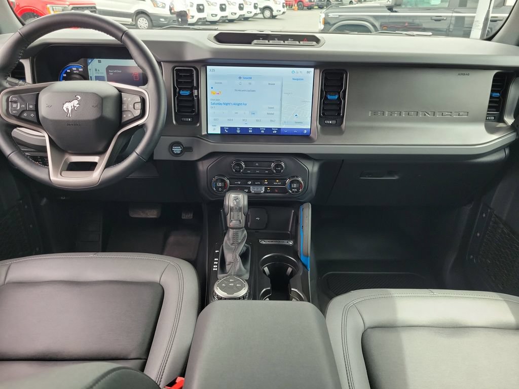 Certified 2024 Ford Bronco Black Diamond AWD/4WD image 11