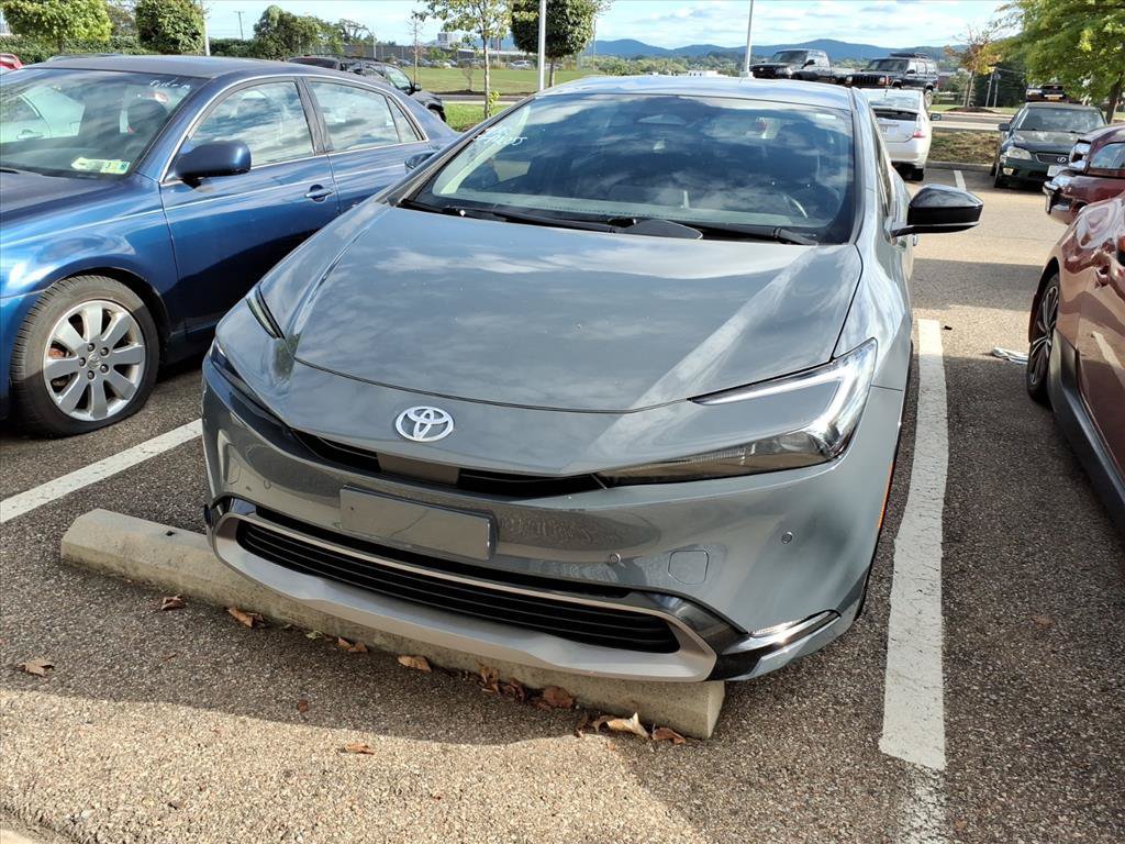 Certified 2023 Toyota Prius XLE FWD image 6