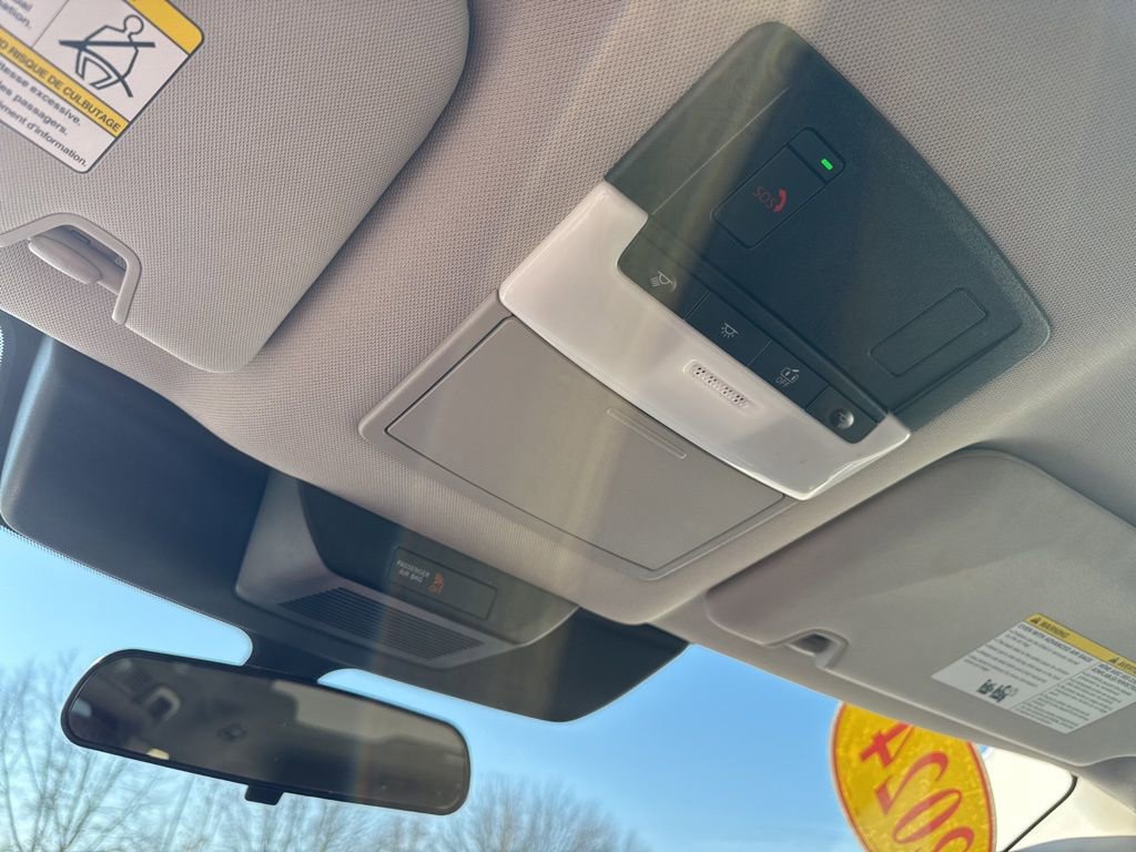 Used 2024 Nissan Pathfinder SV image 30