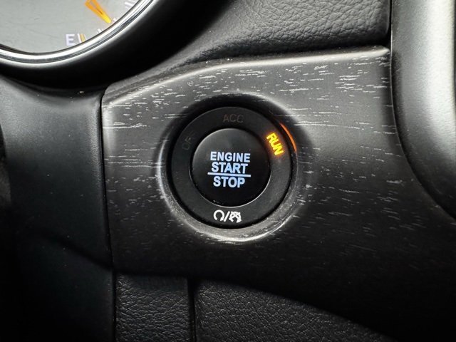 Used 2017 Jeep Grand Cherokee Altitude image 28