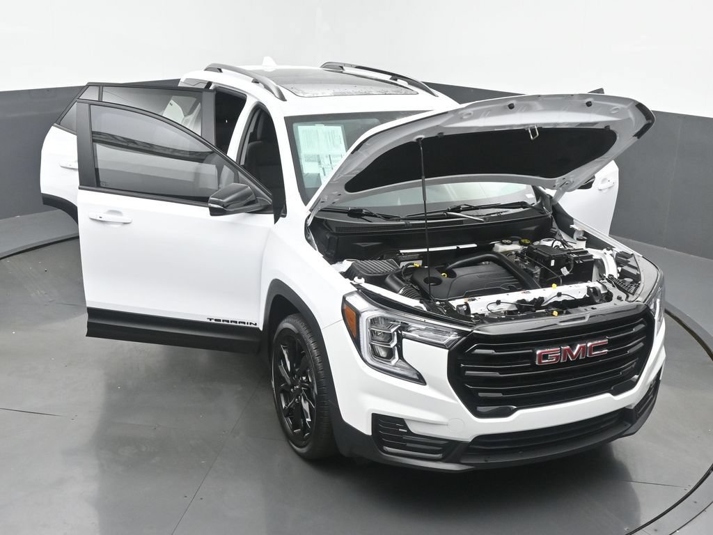 Used 2024 GMC Terrain SLE w/ Driver Convenience Package FWD image 63